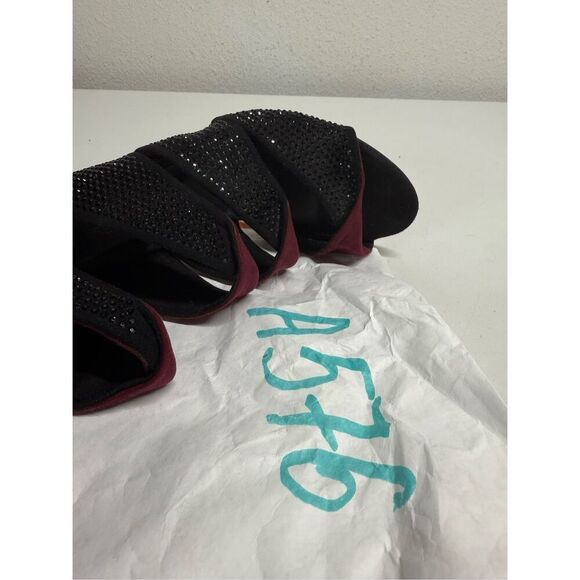 Express fashion statement sequin heels Size 8 Black Burgundy Back Zip - Picture 10 of 10